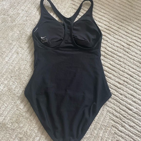Nike Women's Rib Racerback One-Piece Black Textured swimsuit  size M - Picture 8 of 10